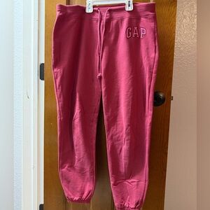 GAP Women’s Fuchsia Joggers